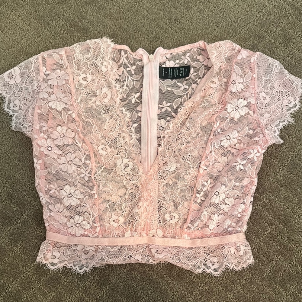 Light Pink Women’s Lace Top Size Small
